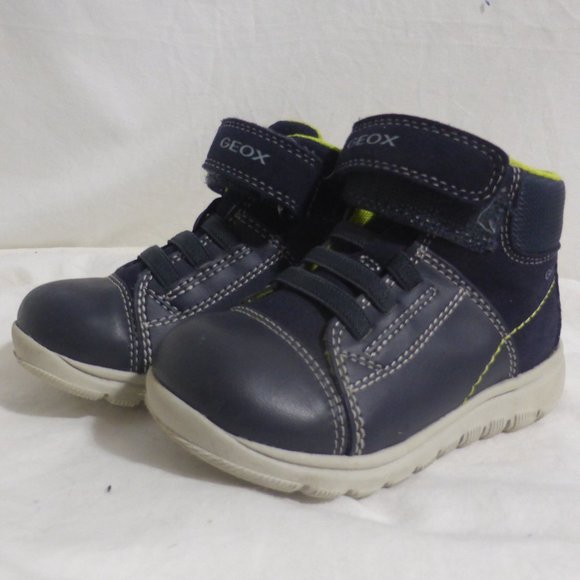 GEOX Respira, high rise shoe, Velco and side zip fastened, size 7, GUC